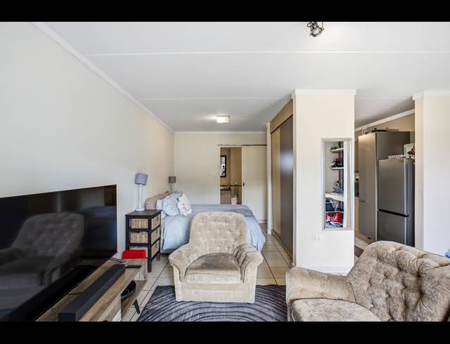 0.5 BEDROOM APARTMENT FOR SALE IN BROADACRES
